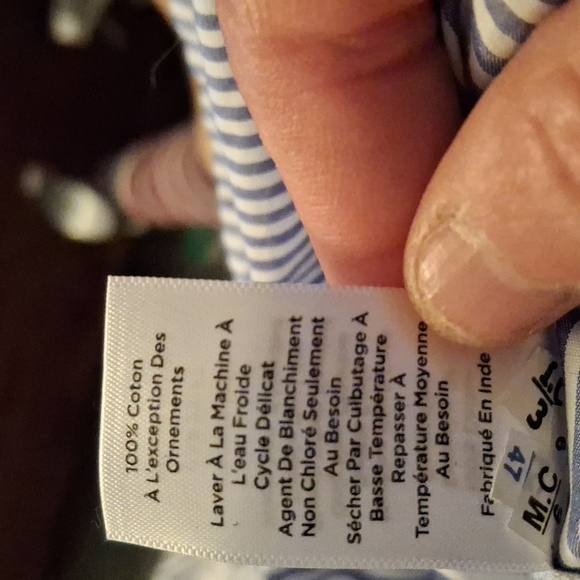 Talbots - Petite- Pinstripe Embroidery Blouse EUC - Picture 5 of 5